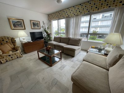 Excelente ubicacion , comodo , Wi Fi, garaje, Aire acondicionado