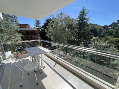 Terraza, Edificio con servicios
