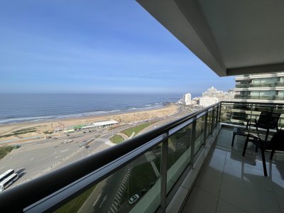 Playa Brava primera linea al mar, espectacular vista, terraza, esquinero