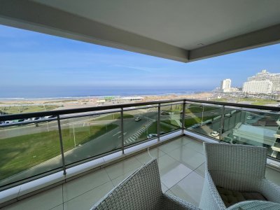 La mejor opción de gran nivel sobre Playa Brava 