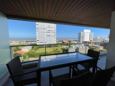 Linda vista al mar y a  pocos metros de la Playa Brava