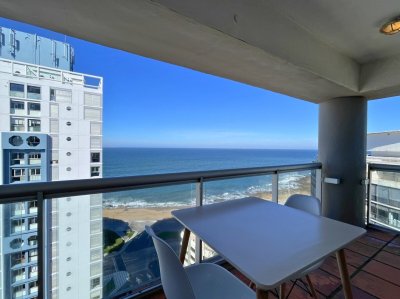 Piso alto con buena vista al mar y playa a 50 mts 