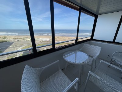 En primera linea de Playa Brava