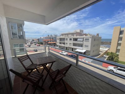 A pocos mts del mar, linda terraza con parrillero 