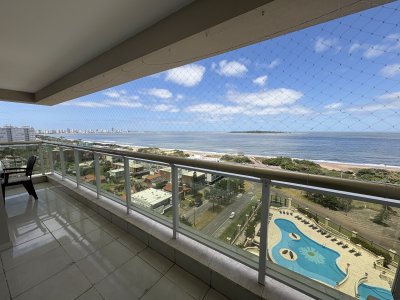 Esquinero, buena vista al mar y todos los servicios