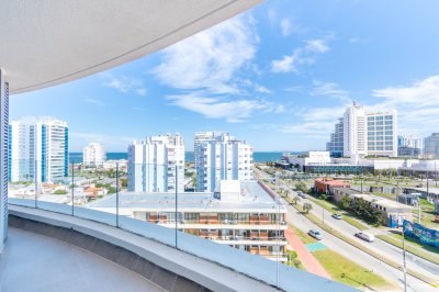 Terraza con vista a la Playa Mansa, garage