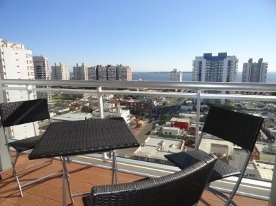 Lindo apto. edificio nuevo con buena vista al mar, terraza, buenos amenities