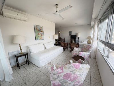 A pasos del Puerto de Punta del Este 