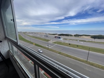 Espectacular vista al mar , gran terraza