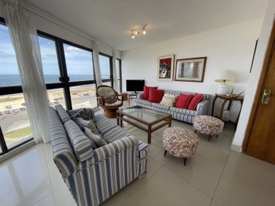 Precioso apartamento frente al mar, Edificio con servicios