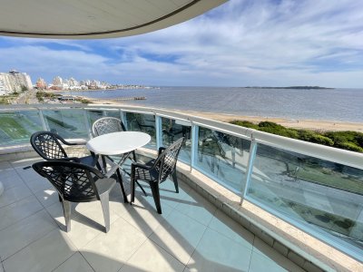 Lo mejor de Playa Mansa , excelente vista y todos los amenities, calefacción