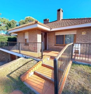 Cerca de ambas playas, ambientes amplios, ideal para familia 