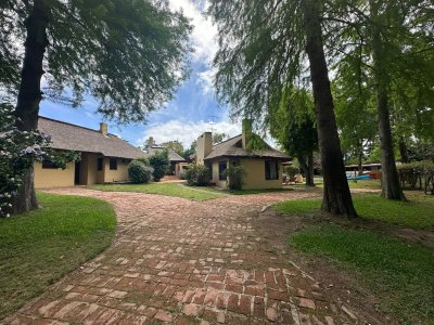 El mejor lugar para tus vacaciones , cerca del mar hermoso jardin