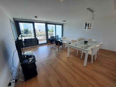 VENTA de apartamento con FINANCIACIÓN DIRECTA 2 Dormitorios PUNTA DEL ESTE playa MANSA  C907
