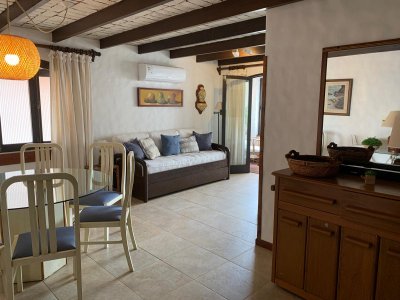 a pasos de playa mansa