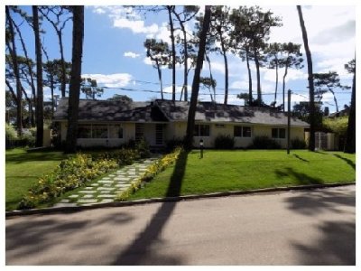 Muy linda buen entorno para vivir todo el año