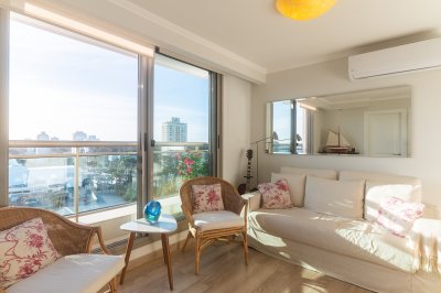 DEPARTAMENTO 1 DORMITORIO EXELENTES SERVICIOS Y VISTA A LA MANSA EN PUNTA EL ESTE