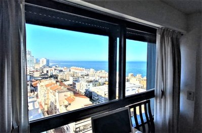 APTO EN PENINSULA CON VISTA DE 180   UN CLASICO IMPECABLE DE PUNTA
