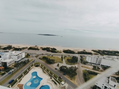 Venta departamento, 3 dormitorios,1era linea, Mansa, Punta del Este