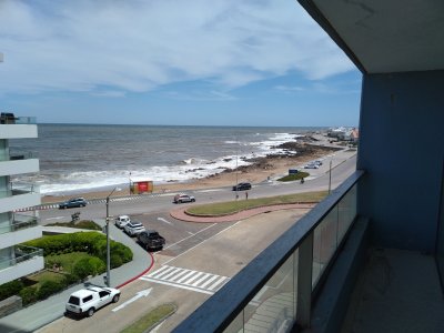 apartamento con vista a playa brava zona de Peninsula 