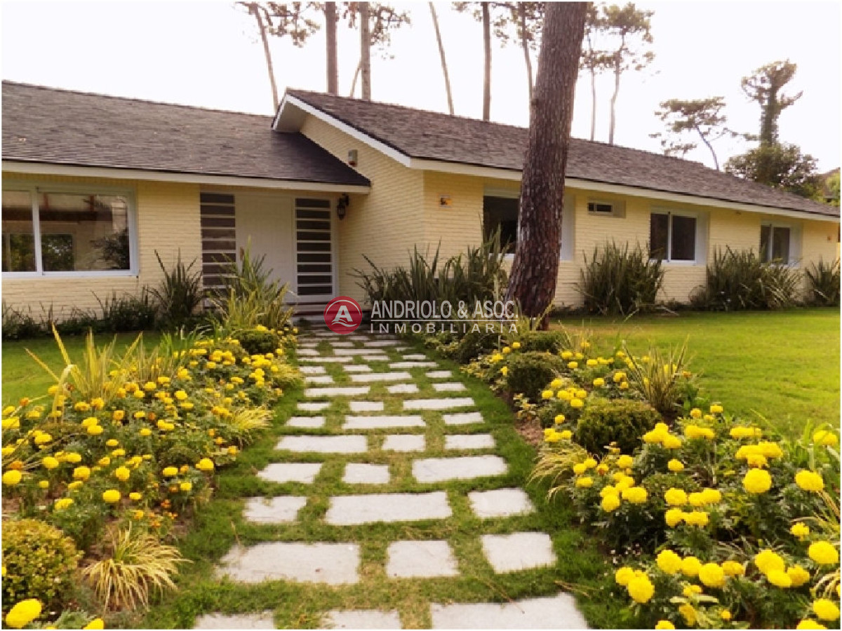 casa en playa mansa  - and5560c