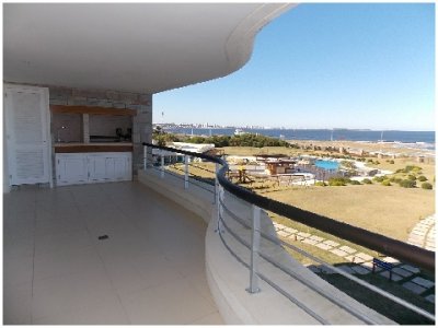 Apartamento en Venta, Mansa, Punta del Este, 2 Dormitorios.