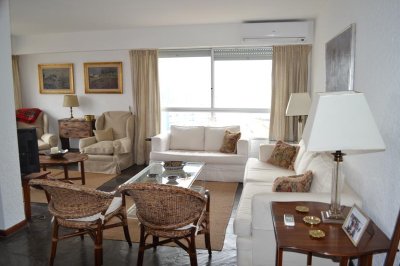 Apartamento en Venta, 3 Dormitorios.