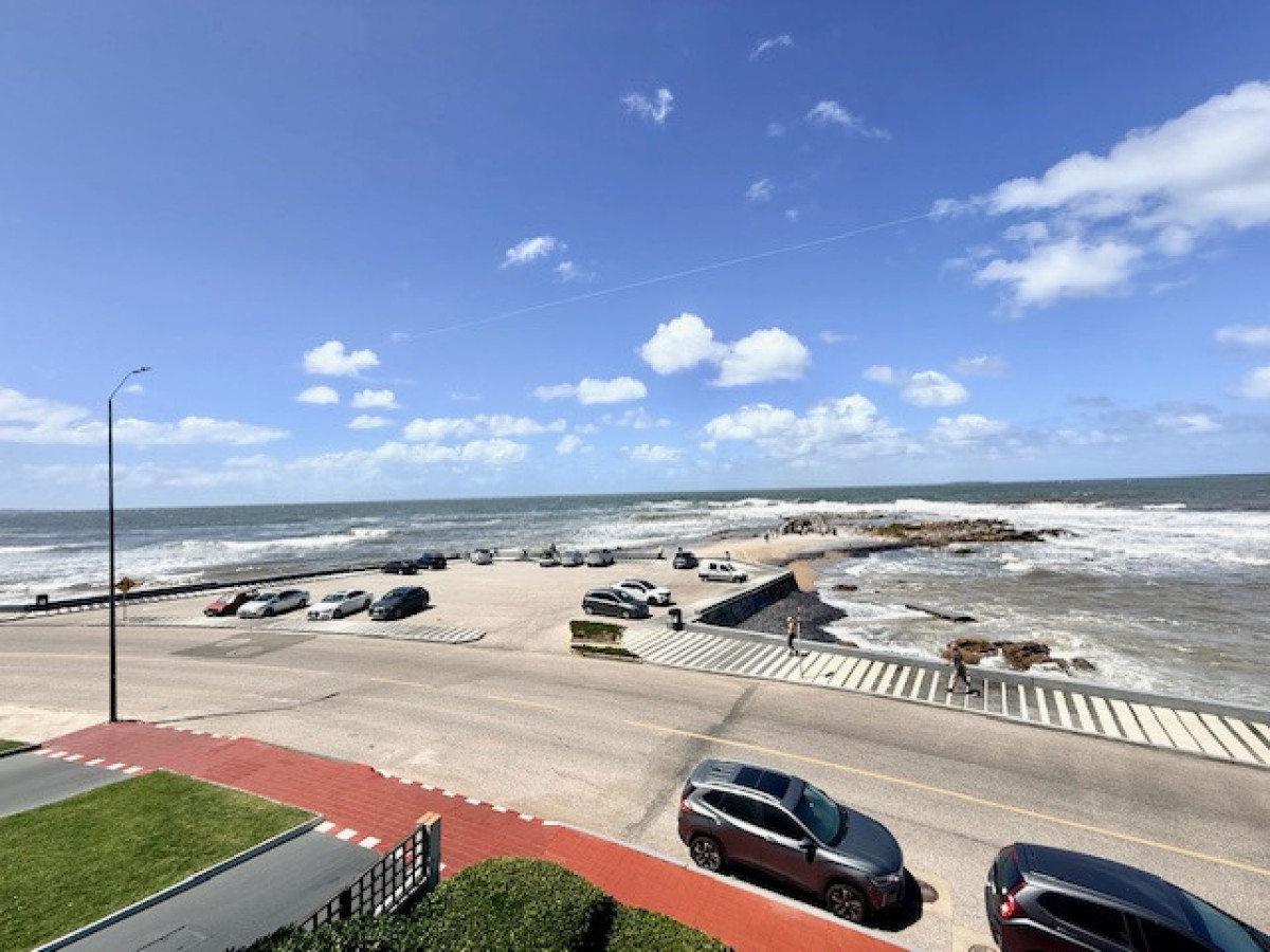 Venta o alquiler departamento con 3 dormitorios y 3 baños