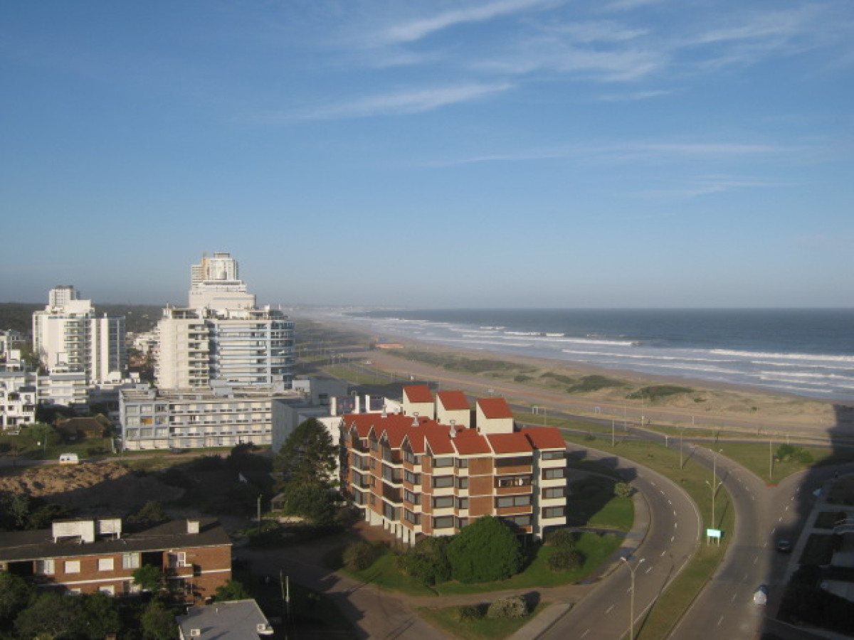 Apartamento en Alquiler, Brava, Punta del Este, 2 Dormitorios.