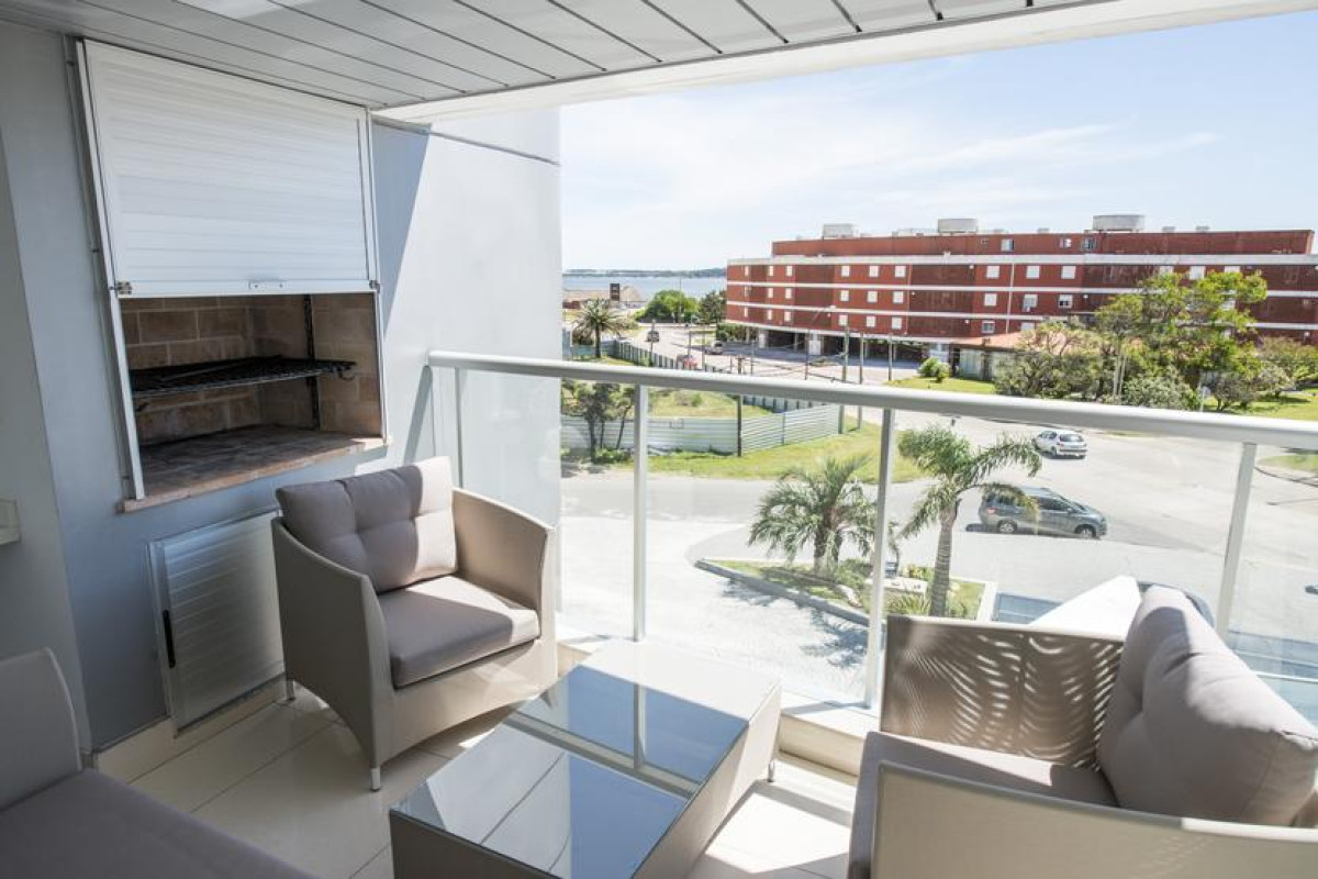 Apartamento en Alquiler, Mansa, Punta del Este, 2 Dormitorios.
