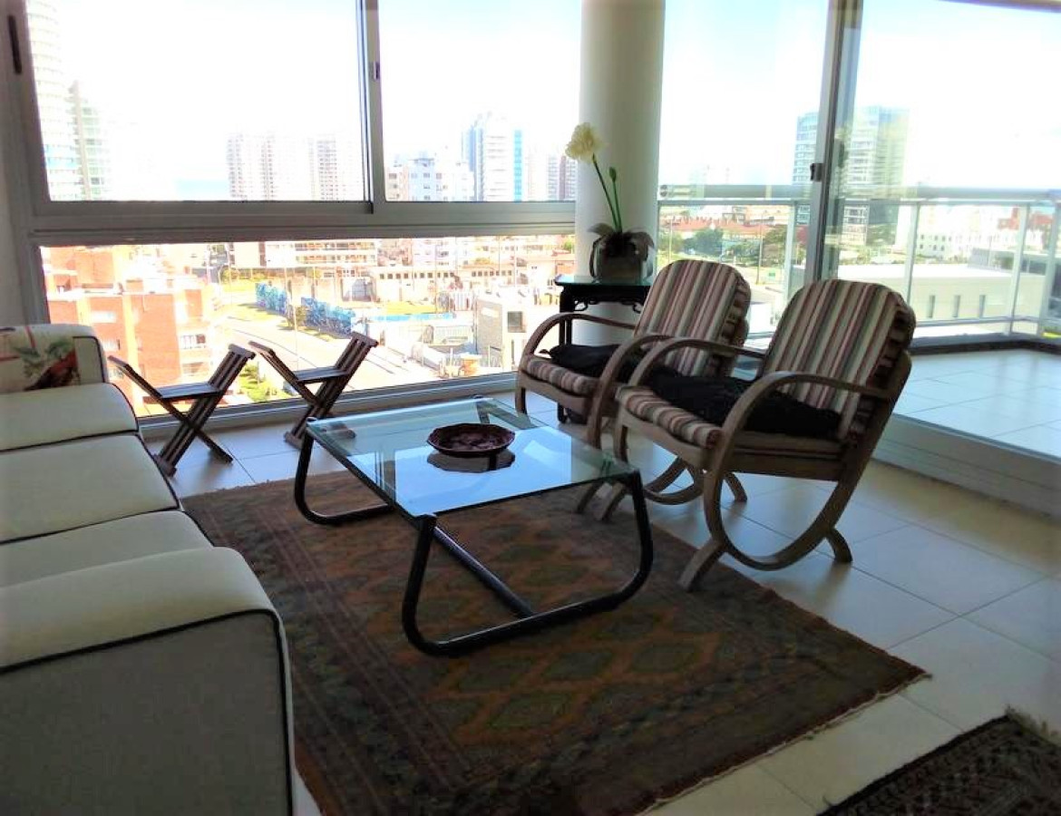 Apartamento en Alquiler, Mansa , 3 Dormitorios.