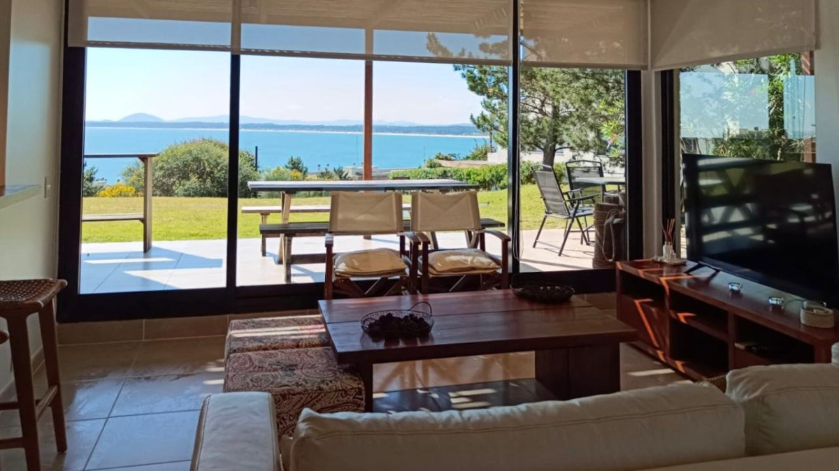 Apartamento en Alquiler Punta Ballena de 2 Dormitorios