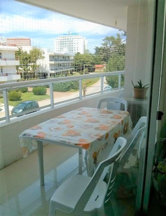 Apartamento en Alquiler, 2 Dormitorios.