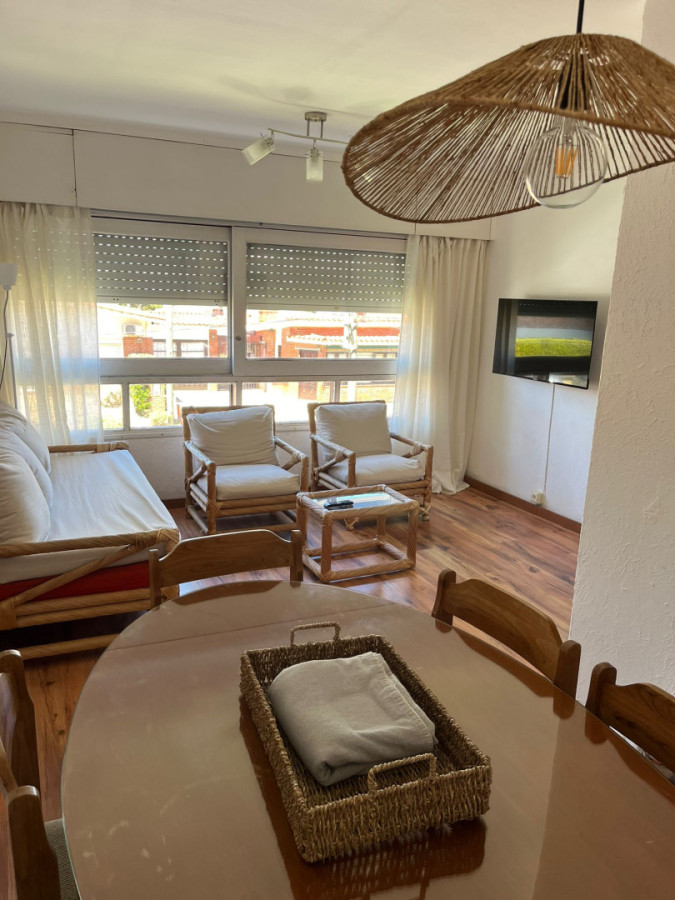 Apto en Venta de 2 dormitorios en Punta del Este