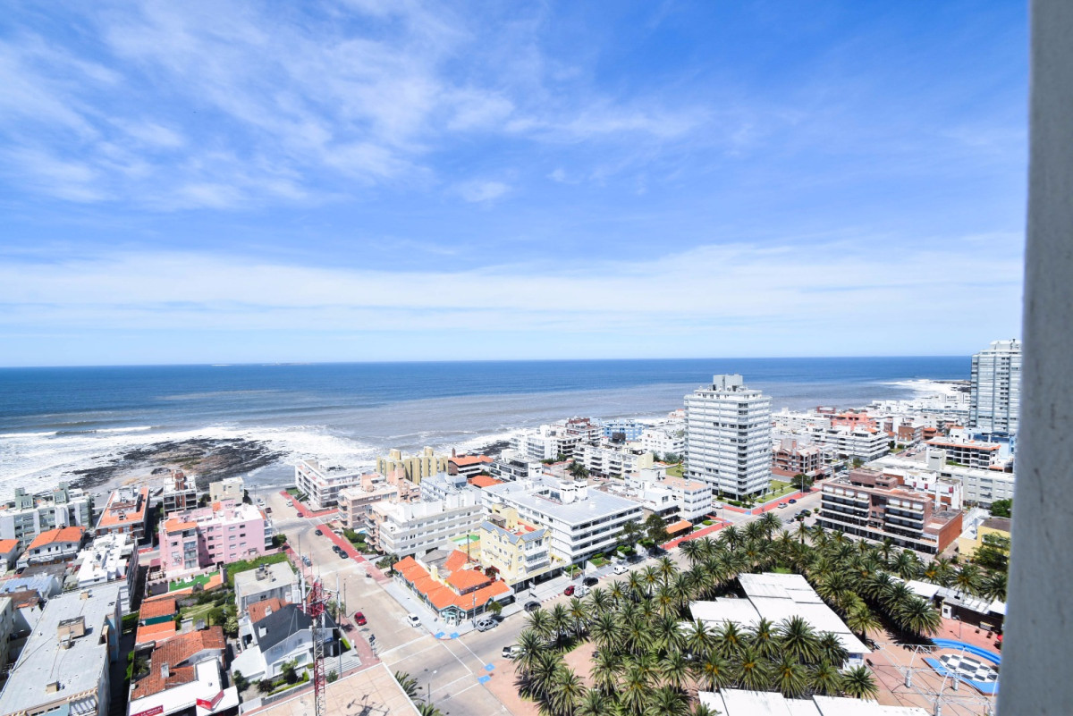 Venta apartamento 2 dormitorios, península plaza de artesanos 