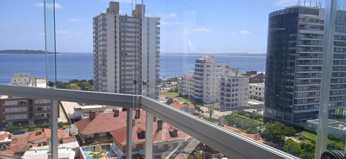 Apartamento en Alquiler de 3 Dormitorios.