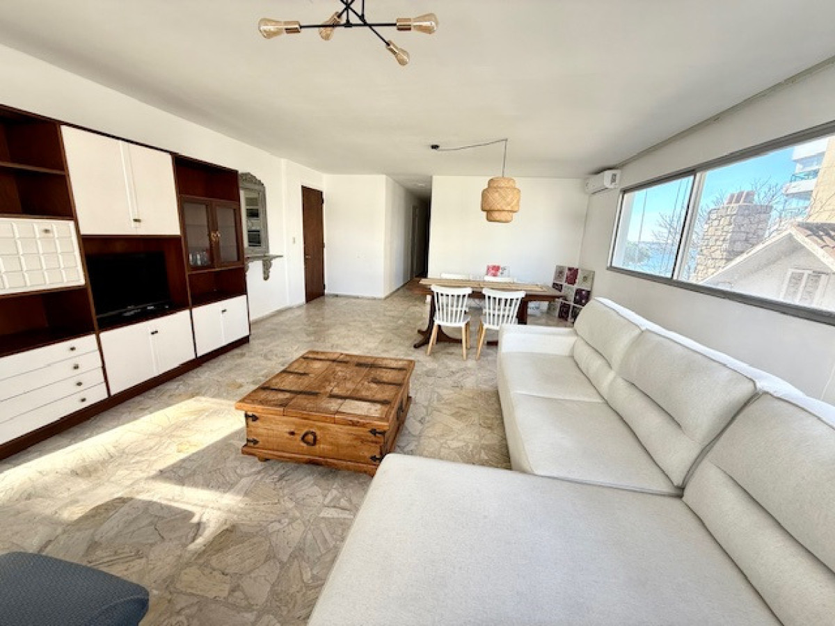 Venta departamento 3 dormitorios y 3 baños 