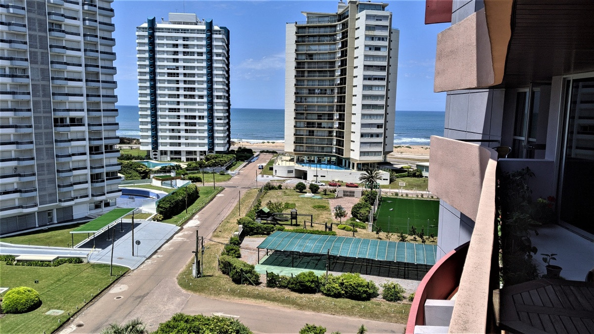 Apartamento de 2 Dormitorios en Punta del Este Brava