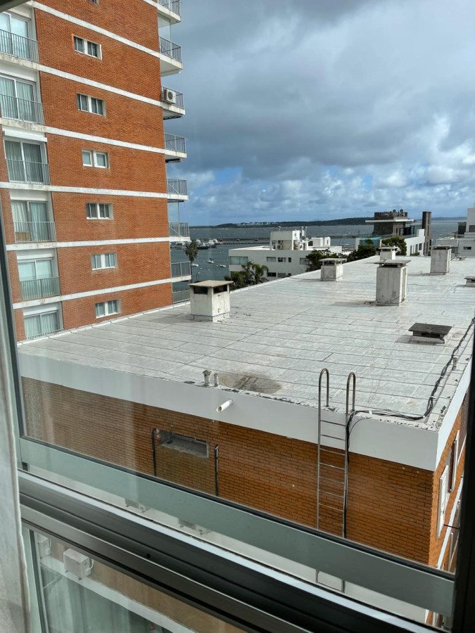 Alquiler en península 3 suites 2 garage 