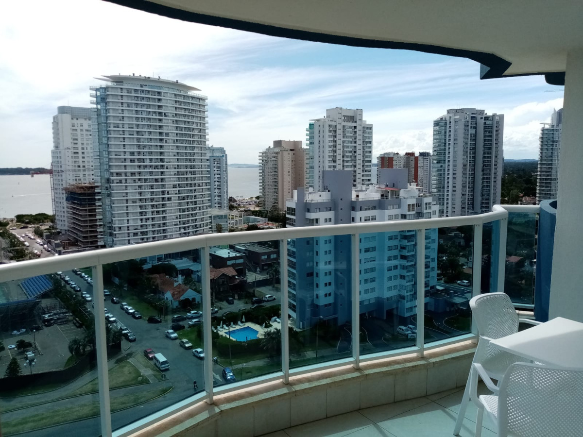 VENTA APARTAMENTO MANSA 3 DORMITORIOS 