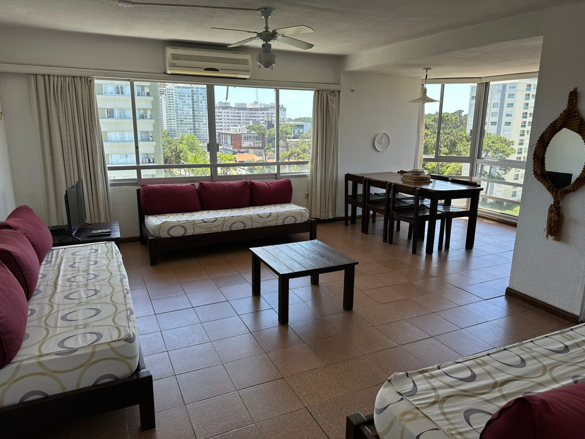 Apartamento en venta de 2 dormitorios Punta del Este 