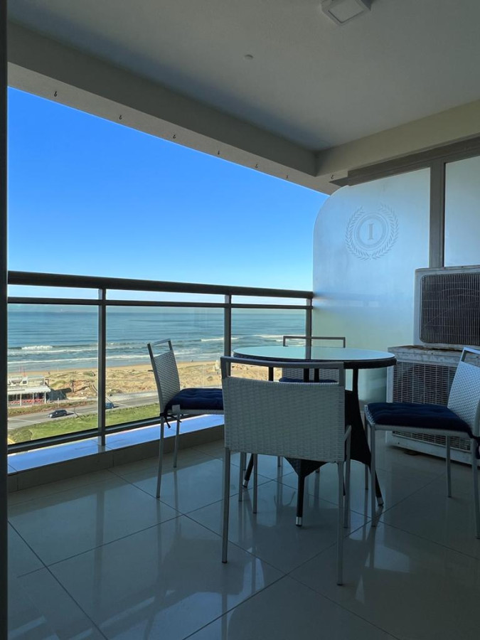 Apartamento en Venta , Brava, 3 Dormitorios.