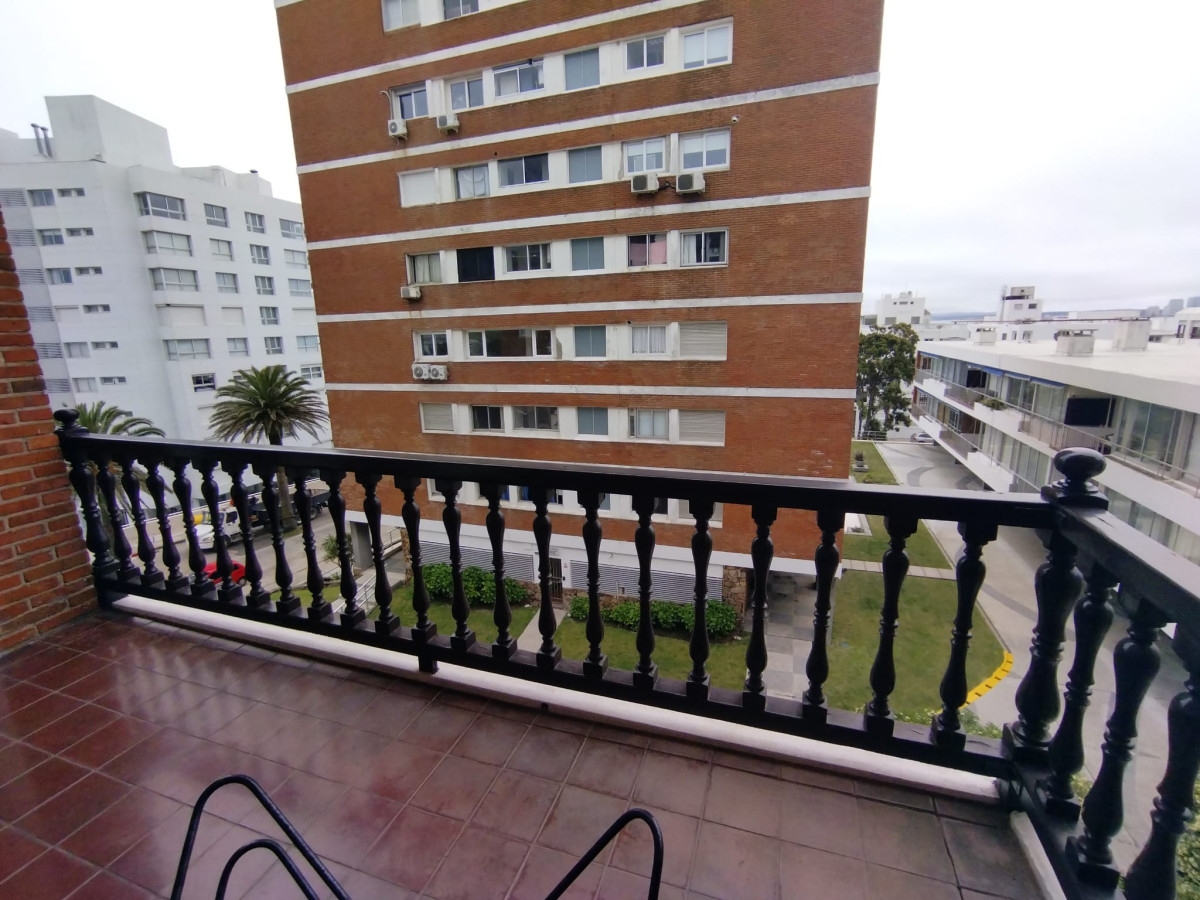 Apartamento en Alquiler, 2 Dormitorios.