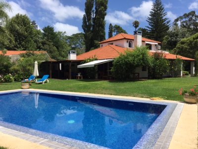 Av San Pablo con 6 suites y gran piscina