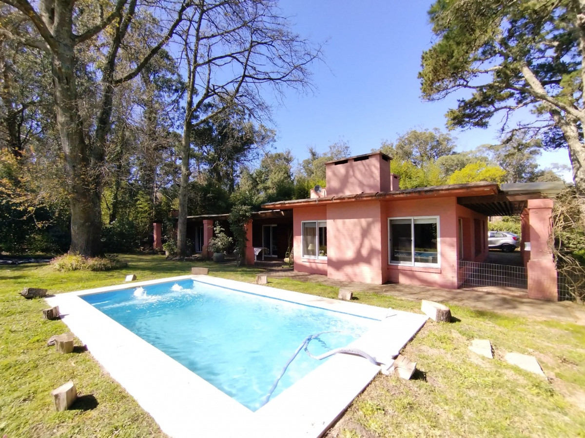 Casa 4 dormitorios con piscina en alquiler de temporada