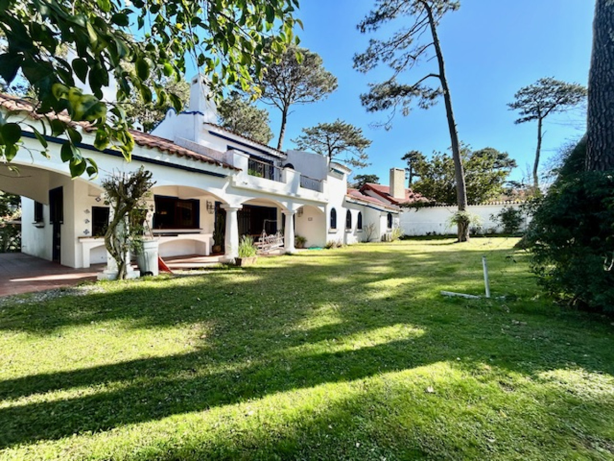 Casa en venta San Rafael 4 dormitorios y dependencia de servicio