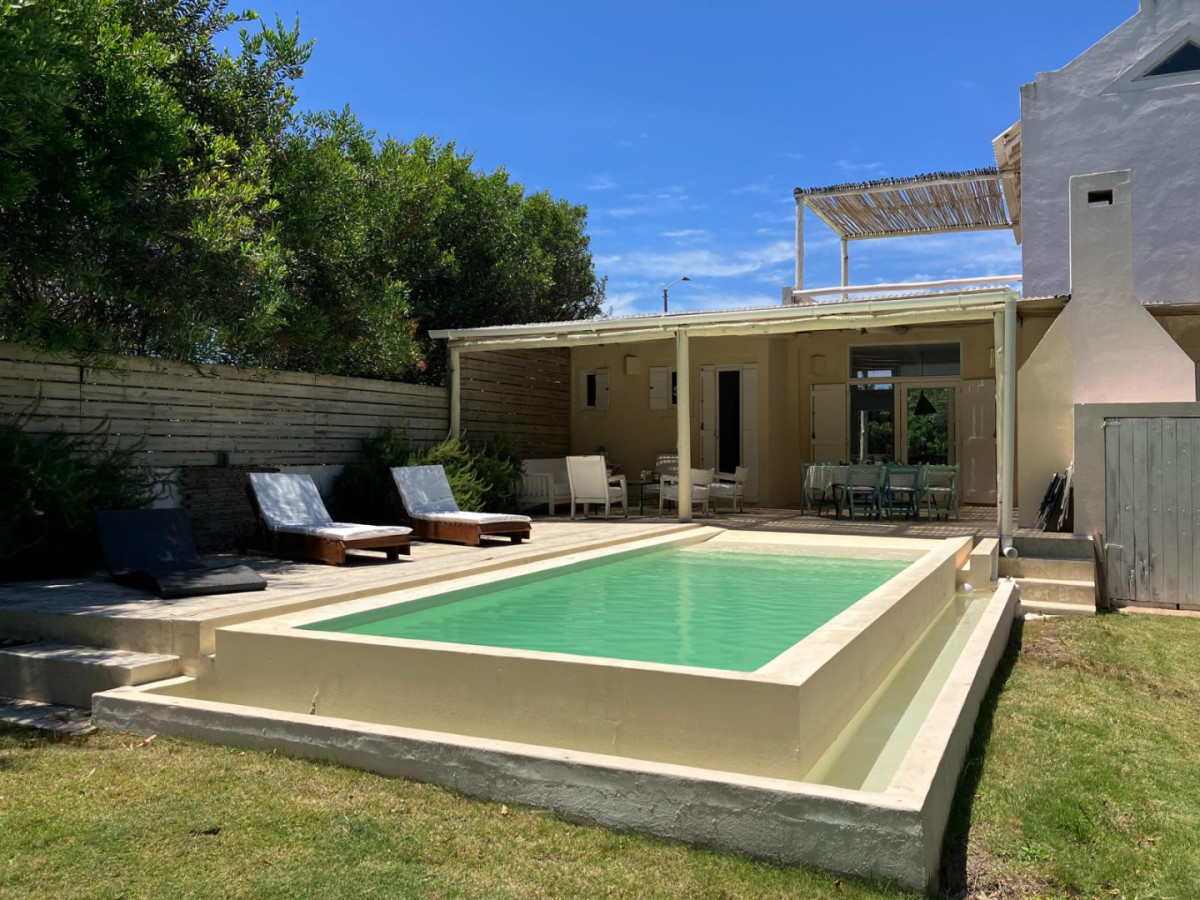 Venta en Punta Piedras con 2 dormitorios