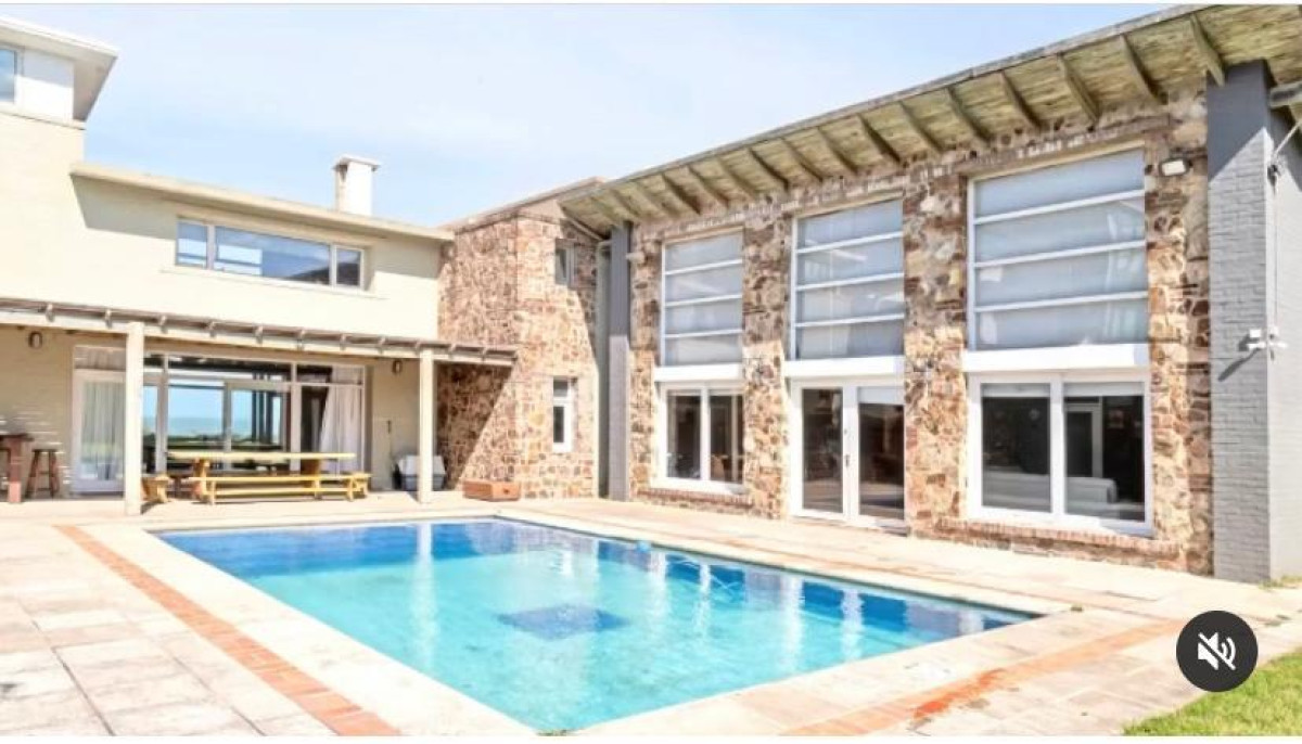 Pinares muy linda casa con vista al mar