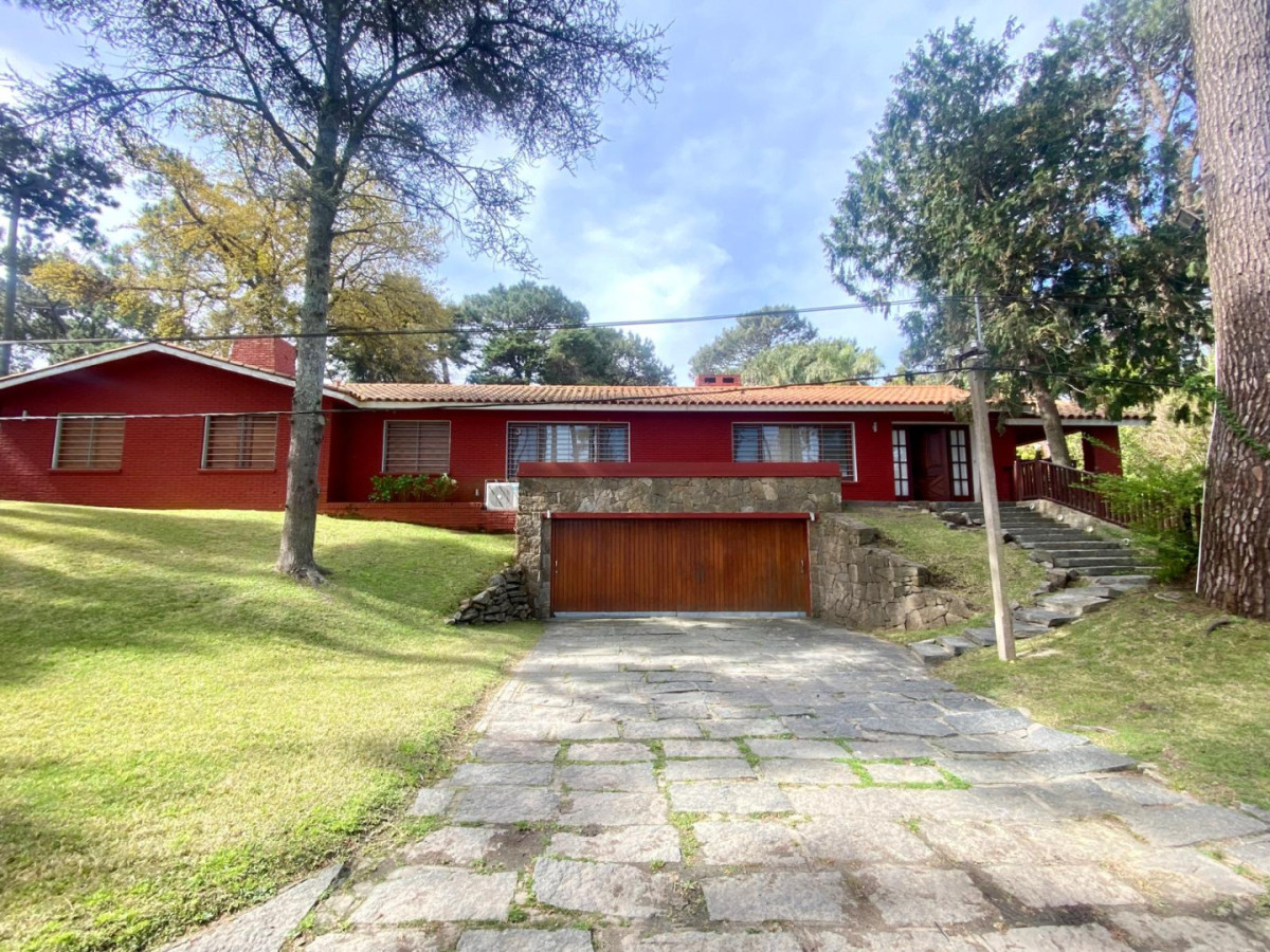 Venta casa en mansa 4 dormitorios, piscina| Punta del Este