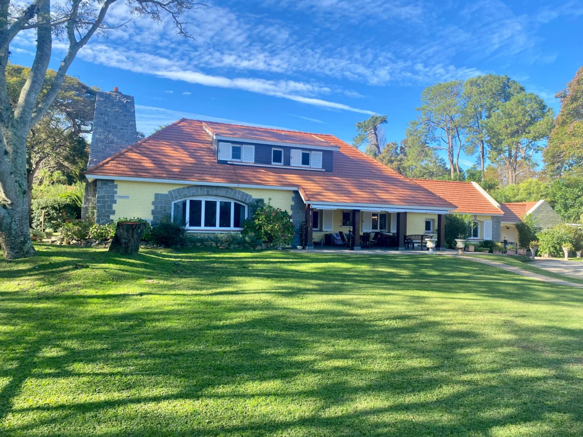 Venta casa en mansa de 5 dormitorios